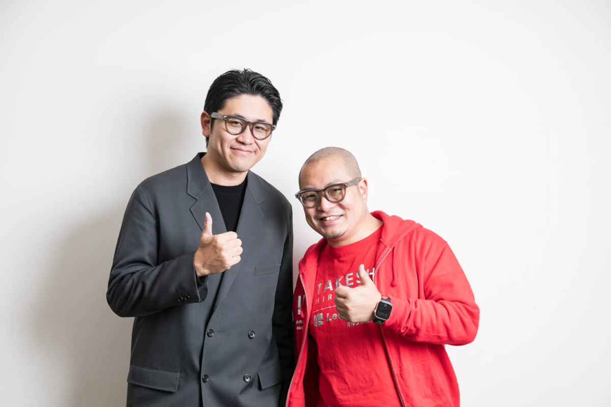 岡﨑 友作 氏(左) 平塚 武 リバネスナレッジ取締役(右)